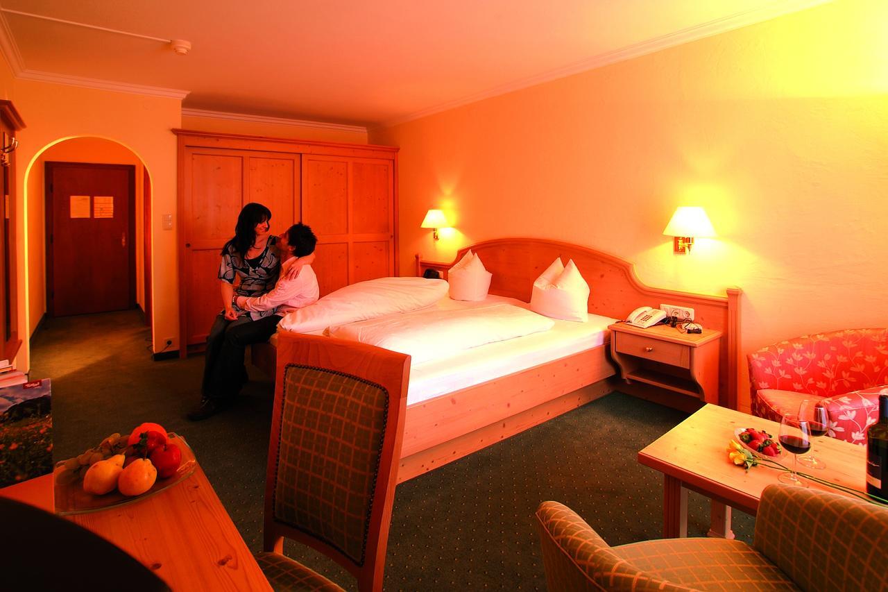 Hotel Goldenes Kreuz Tannheim Esterno foto